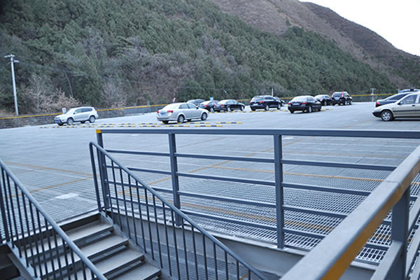 停車場鋼格柵板